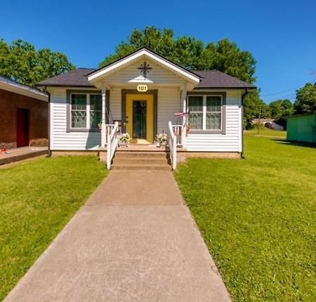 Historic Town Square Bungalow In Heart Of Brighton Atoka 外观 照片
