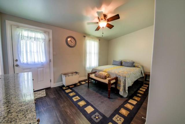 Historic Town Square Bungalow In Heart Of Brighton Atoka 外观 照片